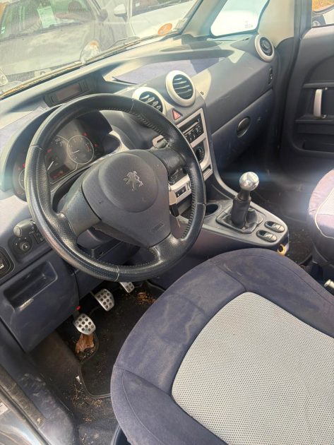 PEUGEOT 1007 (KM_) 1.4 HDI 2006 dans l'etat