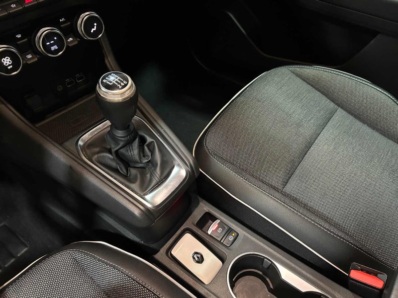 RENAULT CAPTUR 2 1.0 TCE 90 RIVE GAUCHE 04/2024 PRIX HT : 11990 €  PRIX TTC : 14388 €