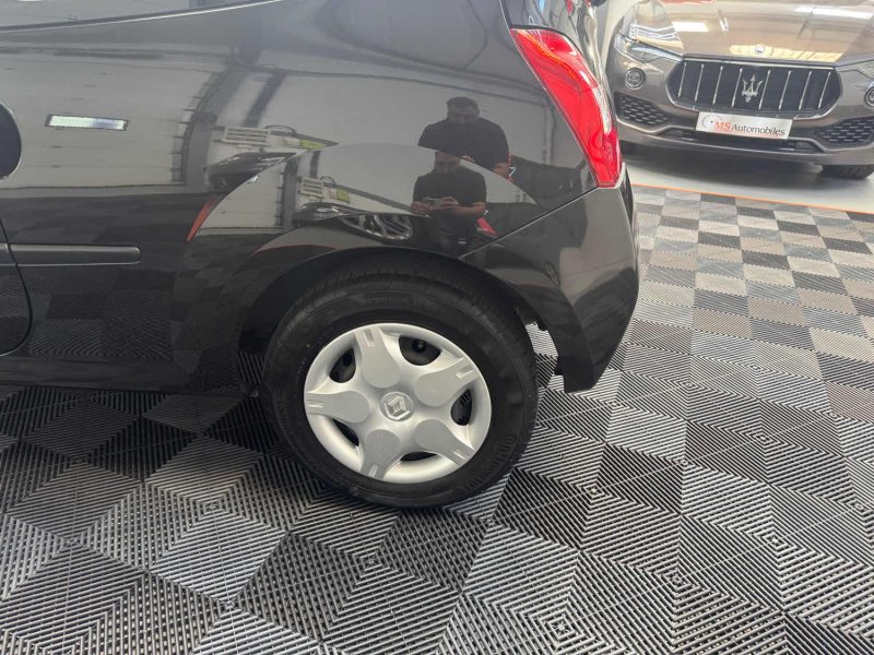 RENAULT TWINGO II GARANTIE 12 MOIS 1.2 LEV 75ch YAHOO! ECO2 1ERE MAIN 16000KMS HISTORIQUE COMPLET 