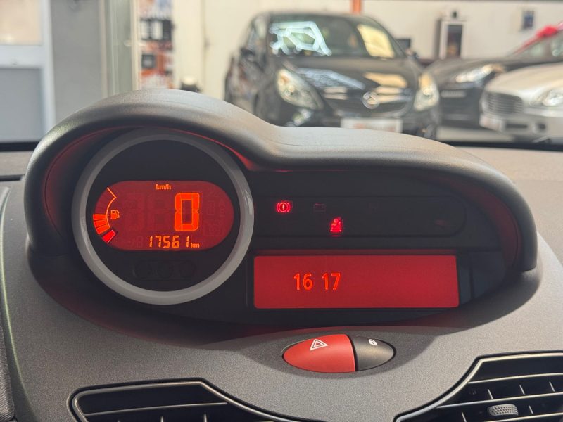 RENAULT TWINGO II GARANTIE 12 MOIS 1.2 LEV 75ch YAHOO! ECO2 1ERE MAIN 16000KMS HISTORIQUE COMPLET 
