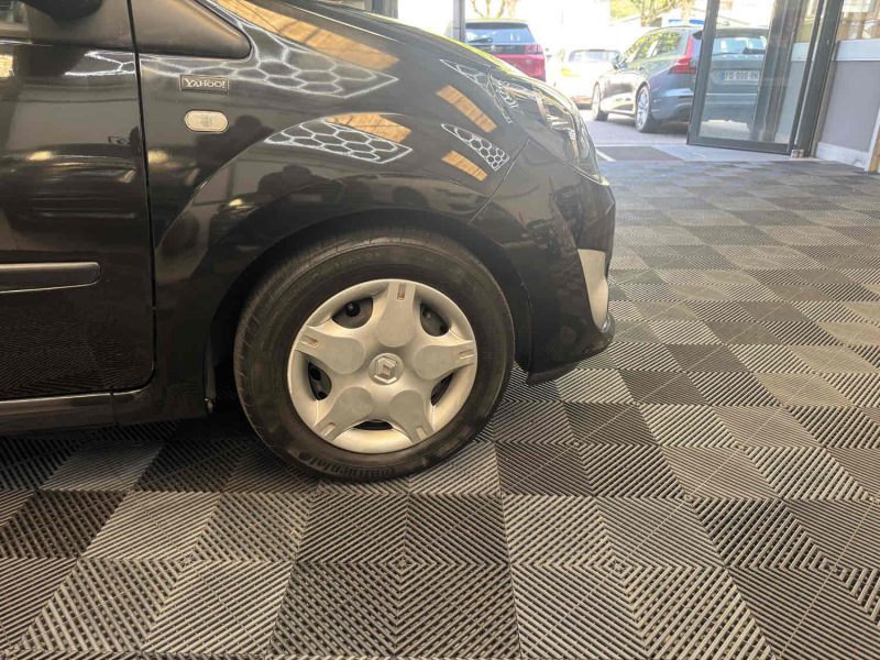 RENAULT TWINGO II GARANTIE 12 MOIS 1.2 LEV 75ch YAHOO! ECO2 1ERE MAIN 16000KMS HISTORIQUE COMPLET 