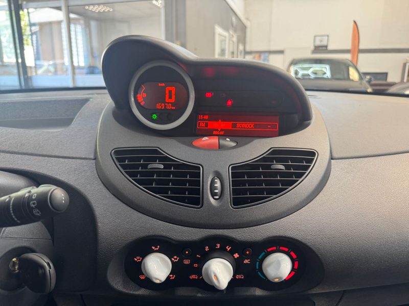 RENAULT TWINGO II GARANTIE 12 MOIS 1.2 LEV 75ch YAHOO! ECO2 1ERE MAIN 16000KMS HISTORIQUE COMPLET 