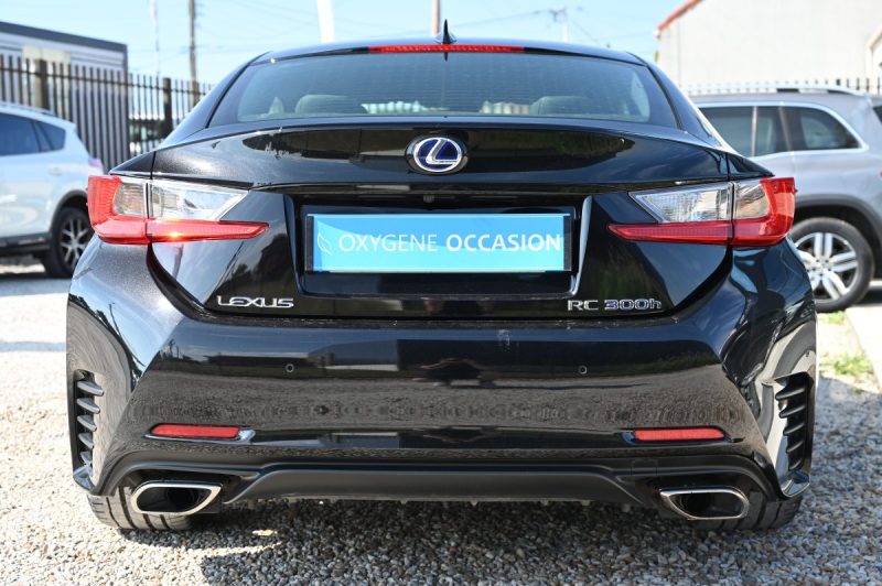 LEXUS RC 300H F-SPORT 2016