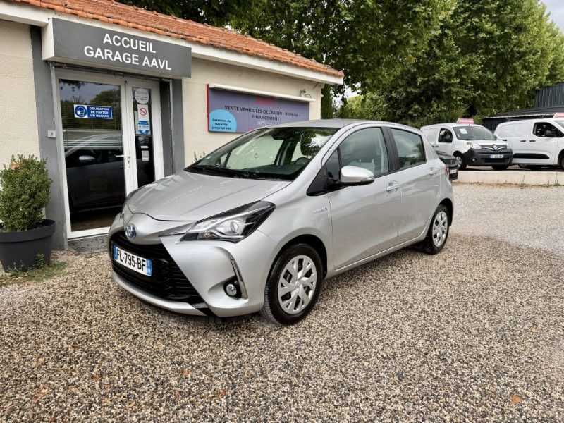 TOYOTA YARIS 100H HYBRIDE BUSINESS 2019