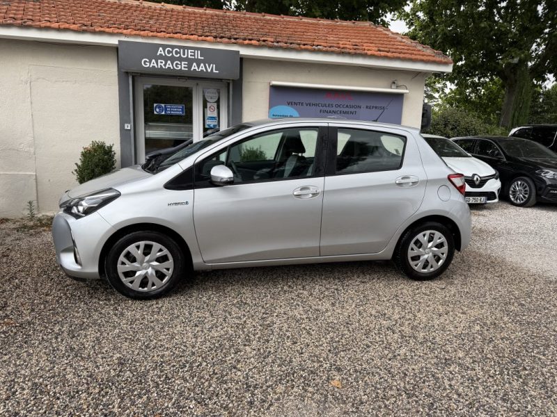 TOYOTA YARIS 100H HYBRIDE BUSINESS 2019