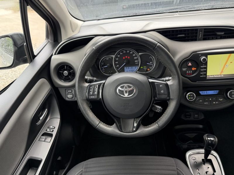TOYOTA YARIS 100H HYBRIDE BUSINESS 2019