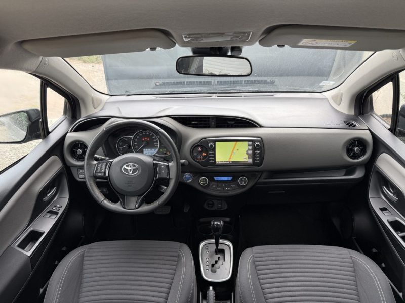 TOYOTA YARIS 100H HYBRIDE BUSINESS 2019