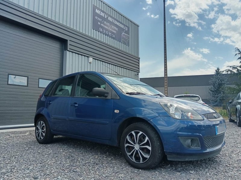 FORD FIESTA 1.4 TDCI 68 cv SENSO PLUS / CLIM / DISTRIBUTION A JOUR