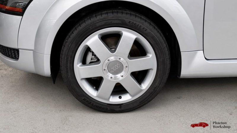 Audi TT 1.8T 180 ch – Carnet complet – Historique exceptionnel