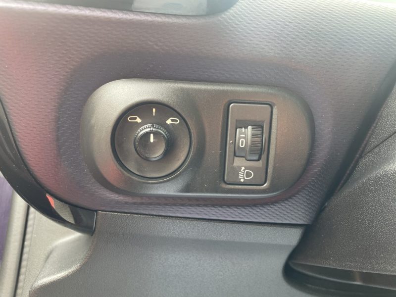 CITROEN C4 CACTUS 1.2L  82CV   GARANTIE 3/12 MOIS 2015