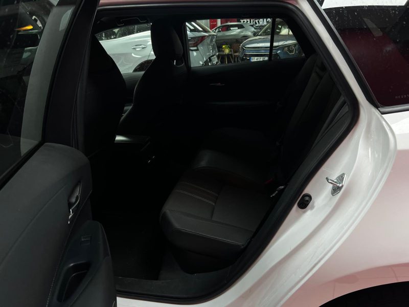 TOYOTA COROLLA TOURING SPORTS HYBRIDE 1.8 GR SPORT 122cv/1 ERE MAIN/TVA RECUPERABLE