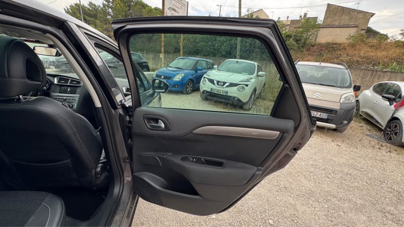 CITROEN C4 1.2 PURE TECH 130 SHINE EAT 2016