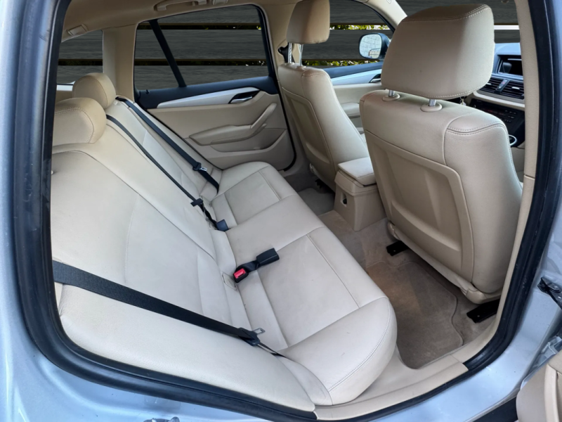 BMW X1 2.0 D SDRIVE18D 143Ch PACK LUXE 1ER MAIN GARANTIE 6 MOIS