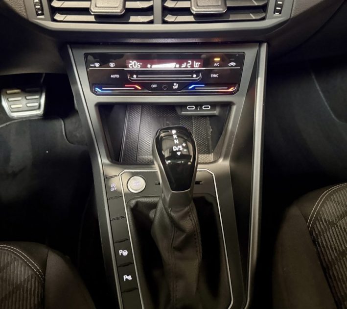 VOLKSWAGEN POLO 6 TSI R LINE TOIT OUVRANT 