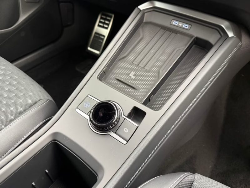VOLKSWAGEN T-ROC 1.5 ETSI DSG R-LINE – BLACK STYLE – IQ.LIGHT MATRIX LED – JANTES 20\" 2026