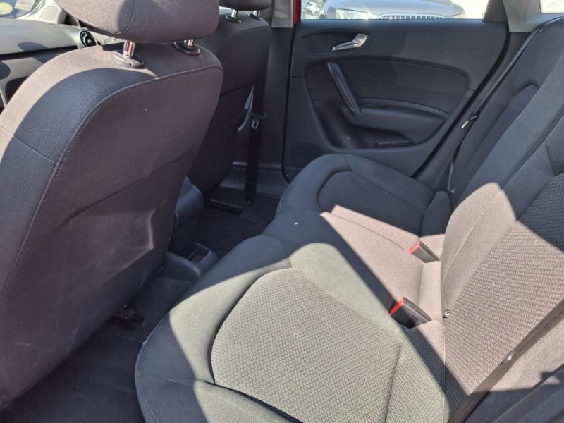 AUDI A1 1.6 TDI 90 ATTRACTION S TRONIC ENTRETIEN COMPLET
