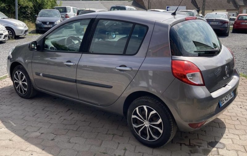 RENAULT CLIO III AUTHENTIQUE 1.2 16V / RÉVISÉE&GARANTIE  2011