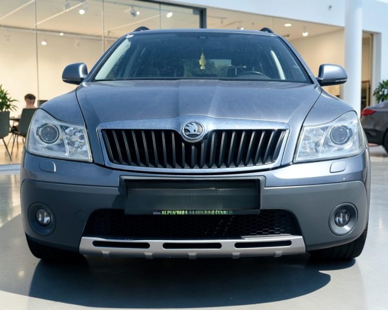 SKODA OCTAVIA SCOUT BREAK 4X4 2.0 TDI DSG GARANTIE 6MOIS