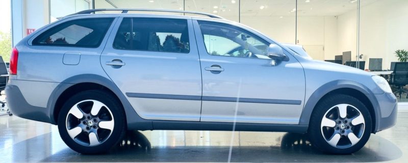SKODA OCTAVIA SCOUT BREAK 4X4 2.0 TDI DSG GARANTIE 6MOIS