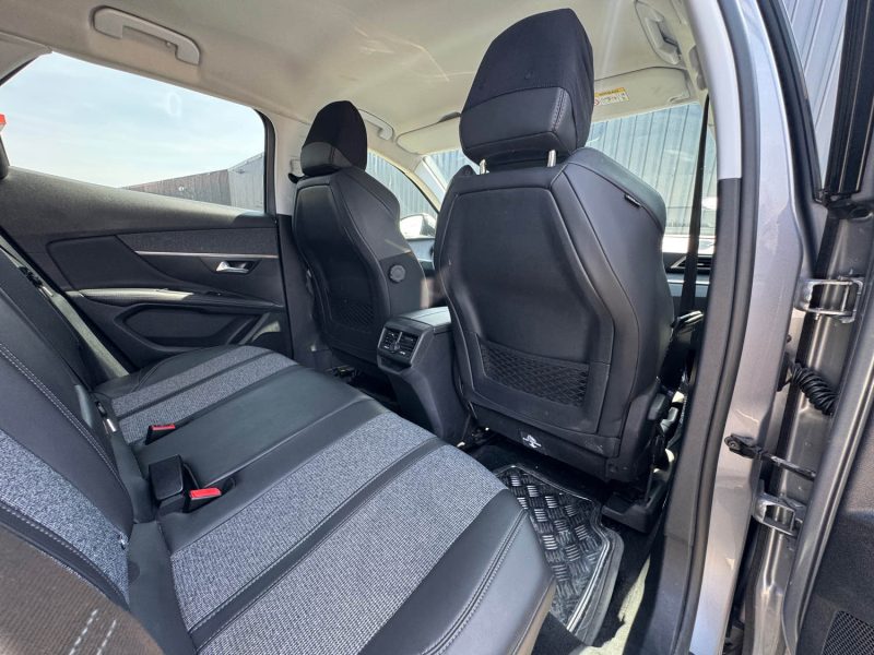 PEUGEOT 3008 II 1.2 THP ACCESS 