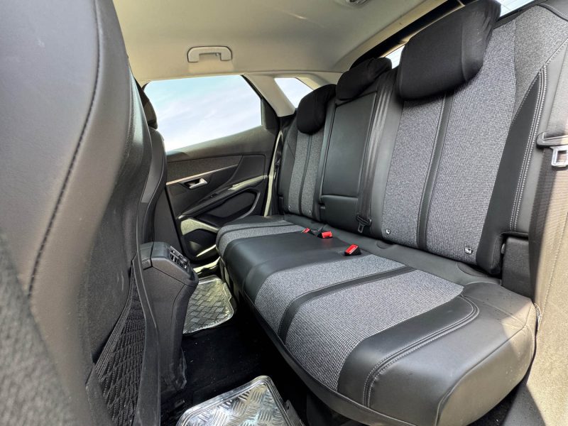 PEUGEOT 3008 II 1.2 THP ACCESS 