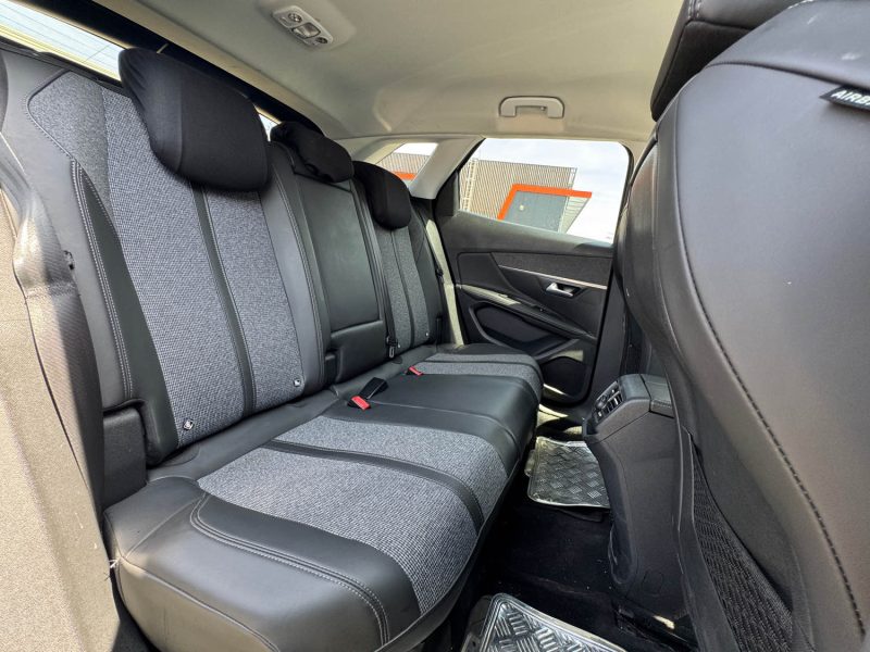 PEUGEOT 3008 II 1.2 THP ACCESS 