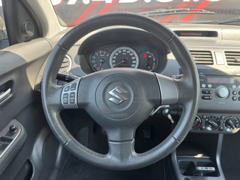 SUZUKI SWIFT 1.3 VVT GL 2010