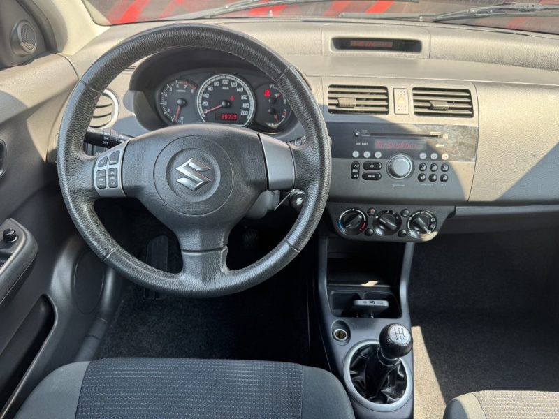 SUZUKI SWIFT 1.3 VVT GL 2010