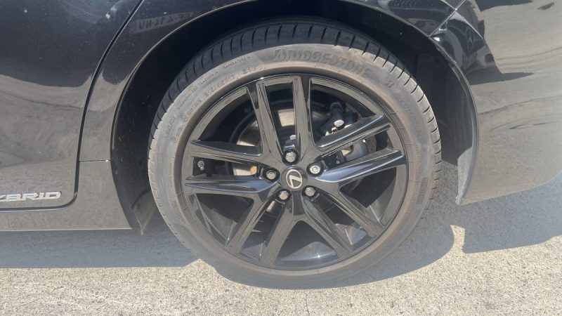 LEXUS CT200H RARE SPORT EDITION suivi Lexus Complet 1,8 L 136 CV 2020 