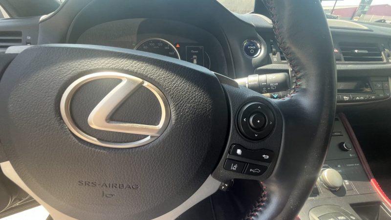 LEXUS CT200H RARE SPORT EDITION suivi Lexus Complet 1,8 L 136 CV 2020 
