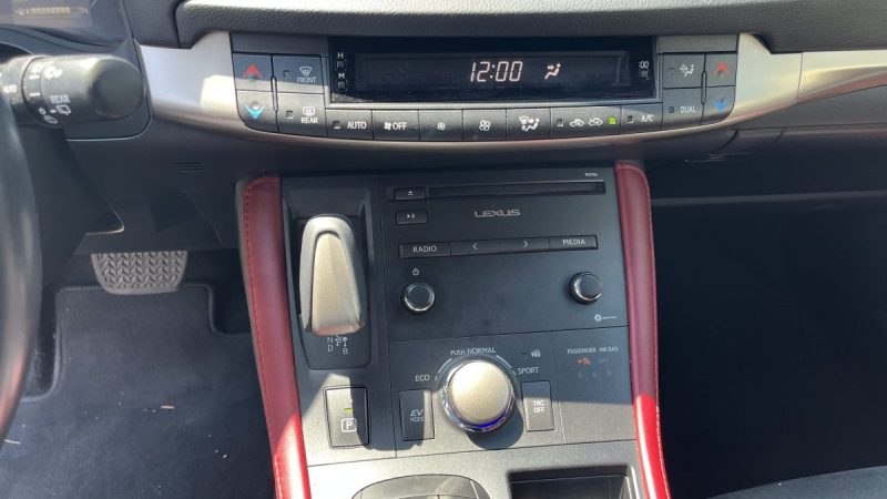 LEXUS CT200H RARE SPORT EDITION suivi Lexus Complet 1,8 L 136 CV 2020 