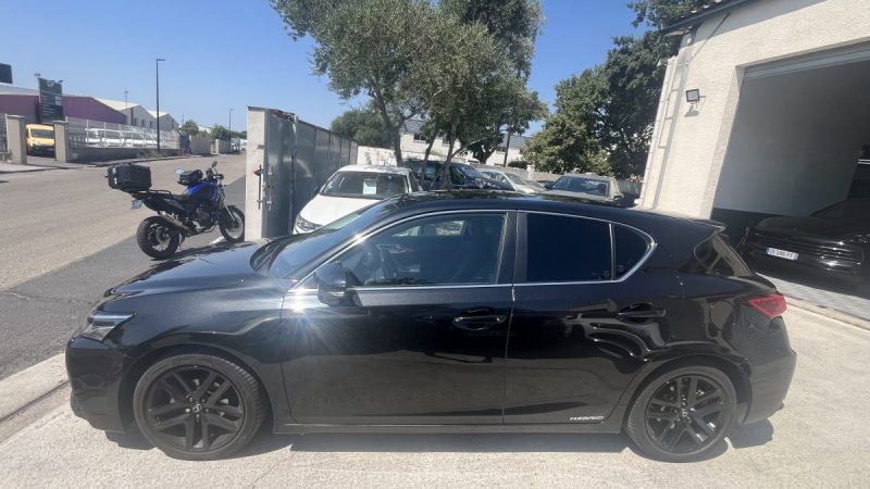 LEXUS CT200H RARE SPORT EDITION suivi Lexus Complet 1,8 L 136 CV 2020 