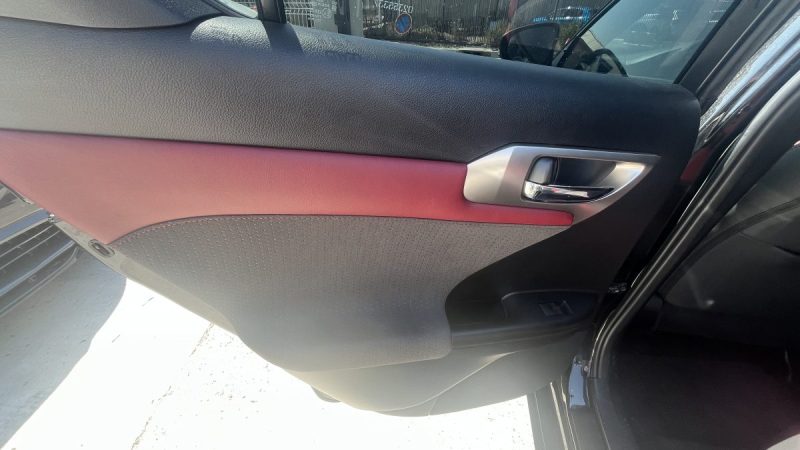 LEXUS CT200H RARE SPORT EDITION suivi Lexus Complet 1,8 L 136 CV 2020 