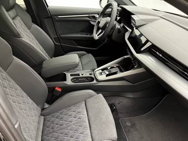VOLKSWAGEN S3 LIMOUSINE 2.0 TFSI QUATTRO S TRONIC – MATRIX LED – B&O – PANO 2023
