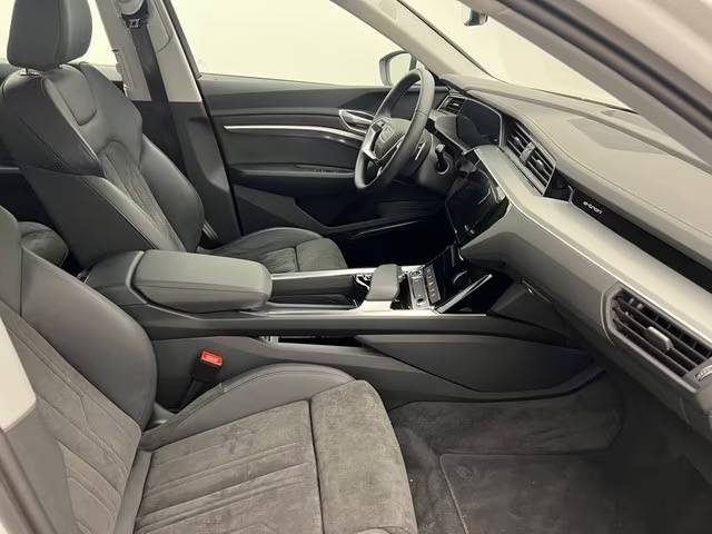 AUDI E-TRON 55 QUATTRO S LINE – SUSPENSION PNEUMATIQUE – B&O – VISION NOCTURNE 2020