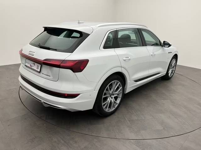 AUDI E-TRON 55 QUATTRO S LINE – SUSPENSION PNEUMATIQUE – B&O – VISION NOCTURNE 2020