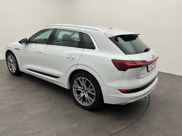 AUDI E-TRON 55 QUATTRO S LINE – SUSPENSION PNEUMATIQUE – B&O – VISION NOCTURNE 2020
