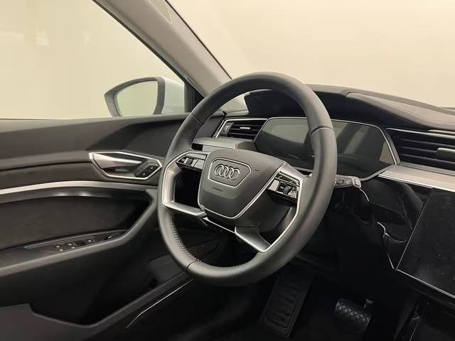 AUDI E-TRON 55 QUATTRO S LINE – SUSPENSION PNEUMATIQUE – B&O – VISION NOCTURNE 2020