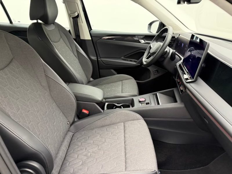 VOLKSWAGEN TIGUAN 1.5 EHYBRID DSG LIFE – DCC – HUD – DISCOVER PRO MAX – ATTELAGE – CAMÉRA 2025