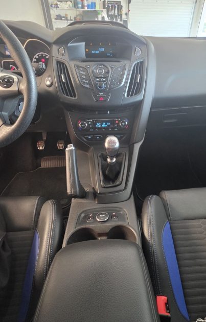 Ford Focus ST 2.0 Ecoboost 250ch MK3 avec toit ouvrant (très rare) Garantie 12 Mois
