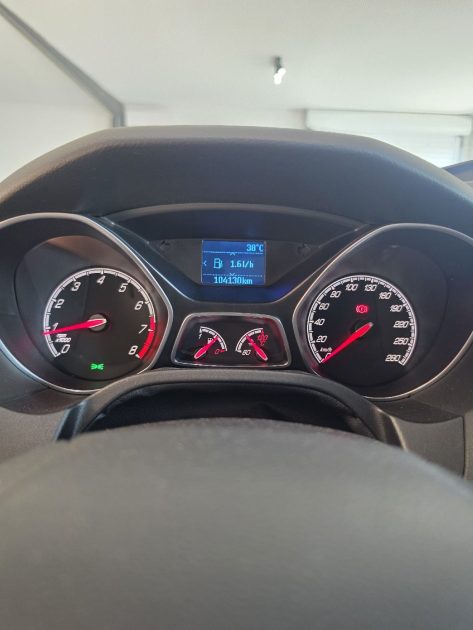 Ford Focus ST 2.0 Ecoboost 250ch MK3 avec toit ouvrant (très rare) Garantie 12 Mois