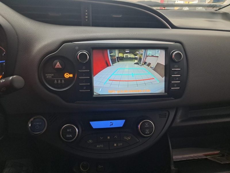 TOYOTA YARIS 100cv FRANCE BUSINESS/1 ERE MAIN/TVA RECUPERABLE