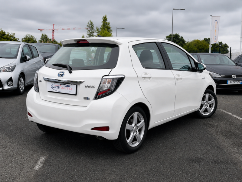 TOYOTA YARIS III 1.5 HYBRID 100h STYLE EDITION