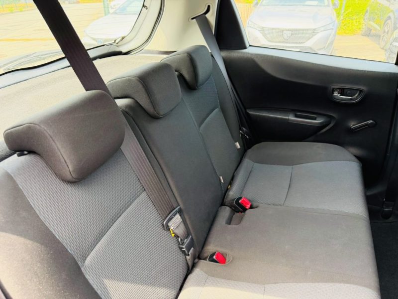 TOYOTA YARIS III 1.5 HYBRID 100h BUSINESS