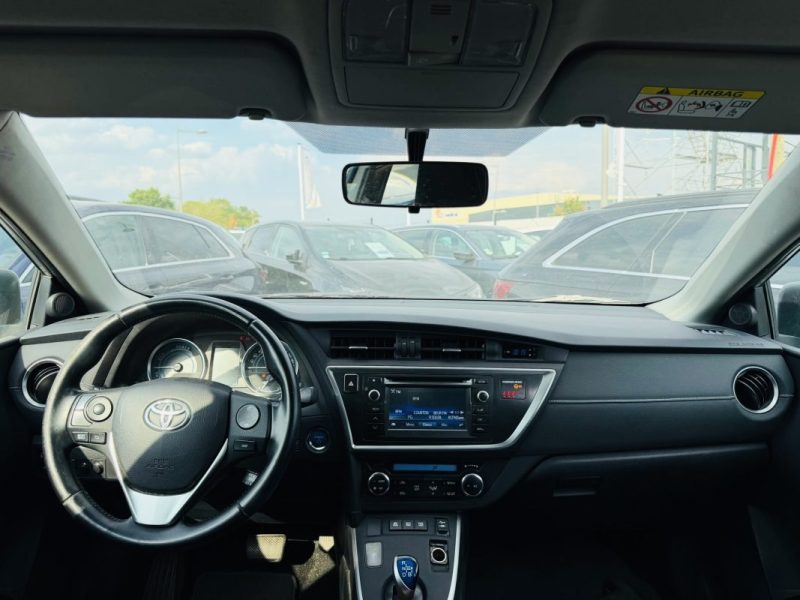 TOYOTA AURIS 1.8 HYBRID 136h STYLE EDITION