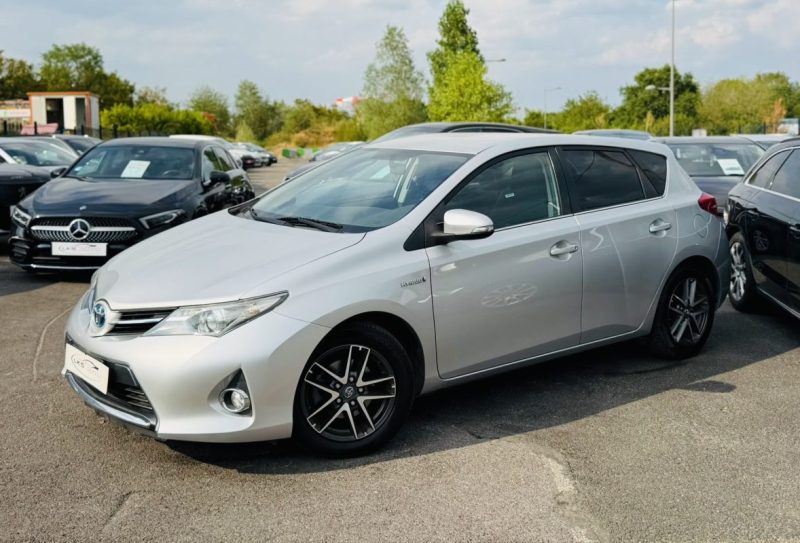 TOYOTA AURIS 1.8 HYBRID 136h STYLE EDITION