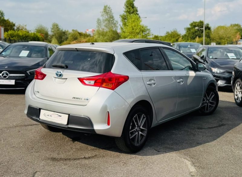 TOYOTA AURIS 1.8 HYBRID 136h STYLE EDITION