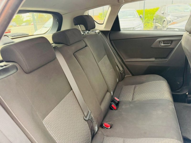 TOYOTA AURIS 1.8 HYBRID 136h STYLE EDITION