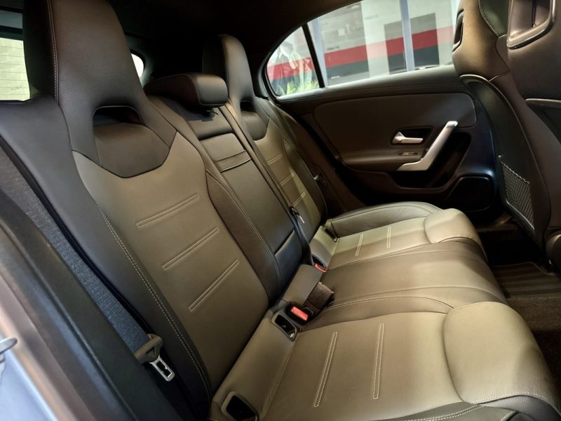 MERCEDES CLASSE A 180 D AMG line TOIT OUVRANT 