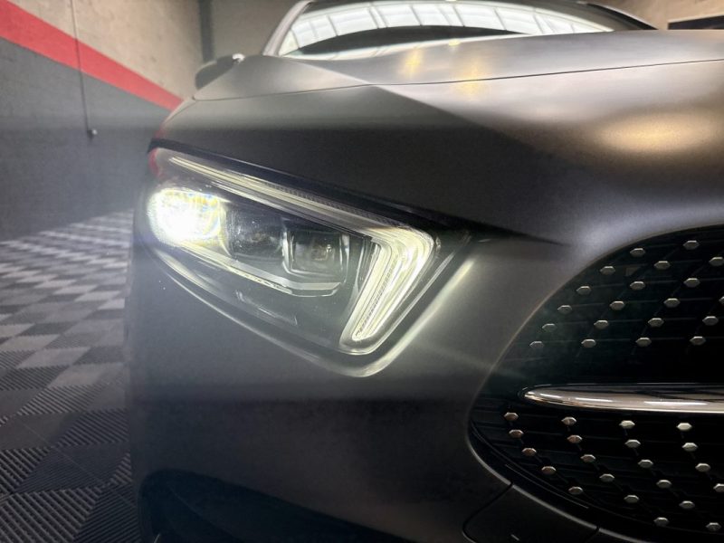 MERCEDES CLASSE A 180 D AMG line TOIT OUVRANT 
